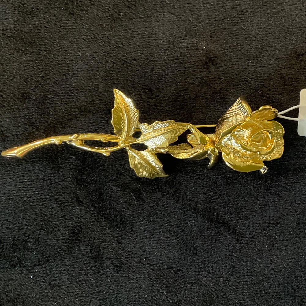 New with Tags Carolee Rose Brooch Pin